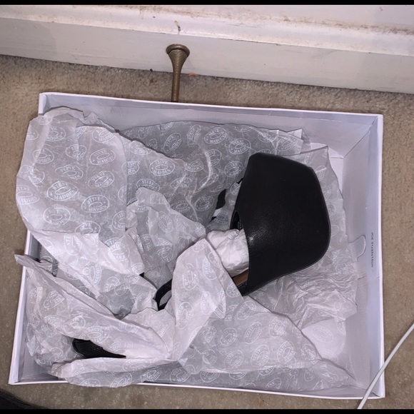 Black platforms - Picture 2 of 2